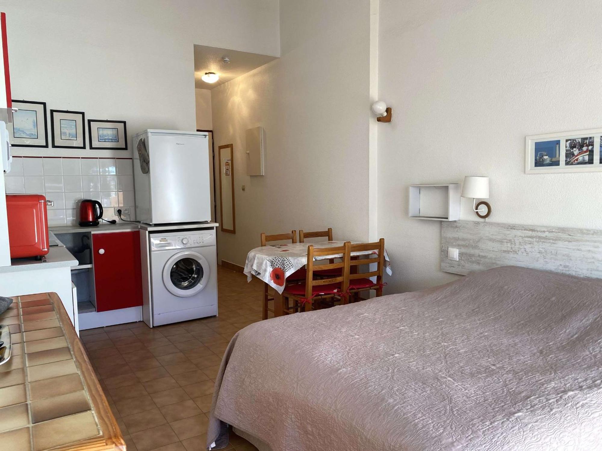 Studio Cosy Avec Terrasse, Parking, Proche Thermes - Balaruc-Les-Bains - Fr-1-553-89 Exterior foto
